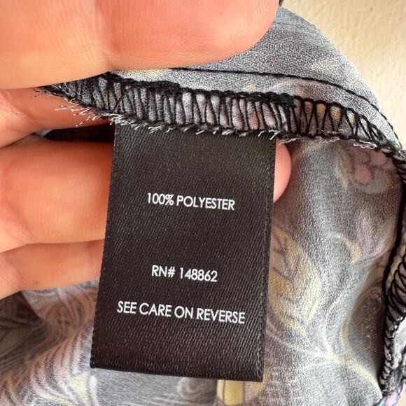 Torrid Harper Georgette Ruched Top Blouse Black Floral Short Sleeve Sz 3X - Picture 8 of 10